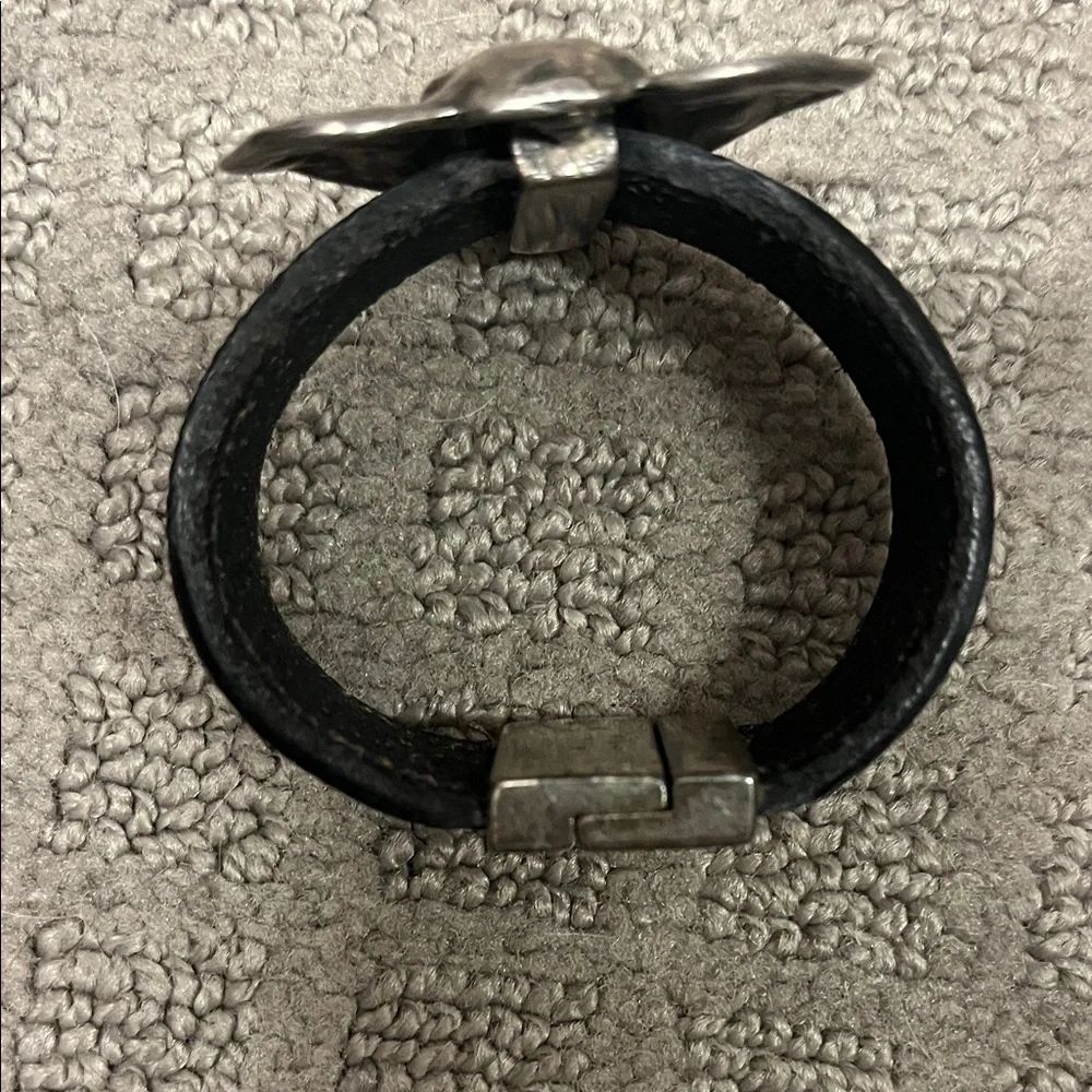 Louis Vuitton Elephant Cuff Bracelet - Silver & Brown - Picture 4 of 10